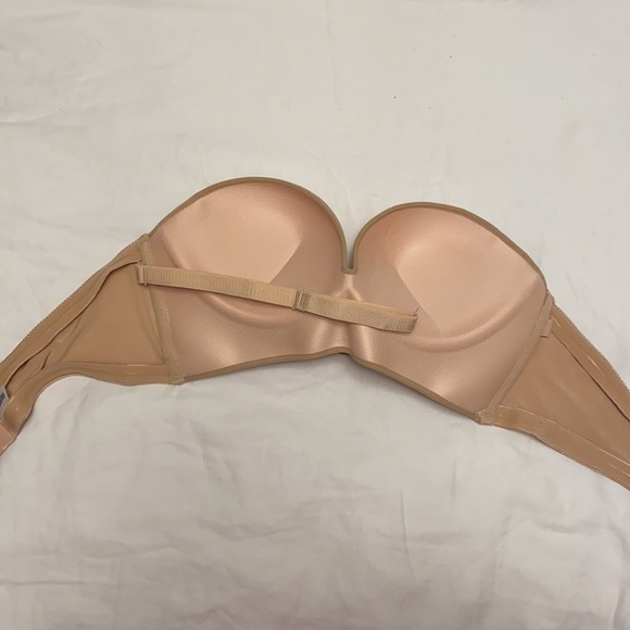 BNWOT Magic Strapless Front Buckle Bra 38D - Picture 5 of 6
